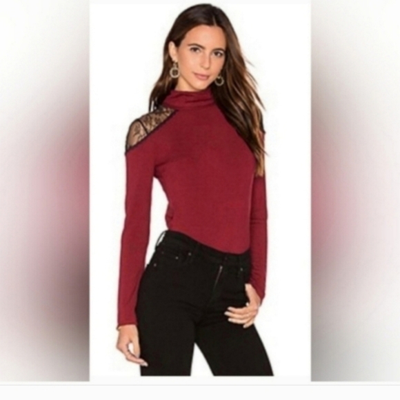 Alice + Olivia Krystalle Turtleneck Sweater Size Medium - Picture 6 of 10